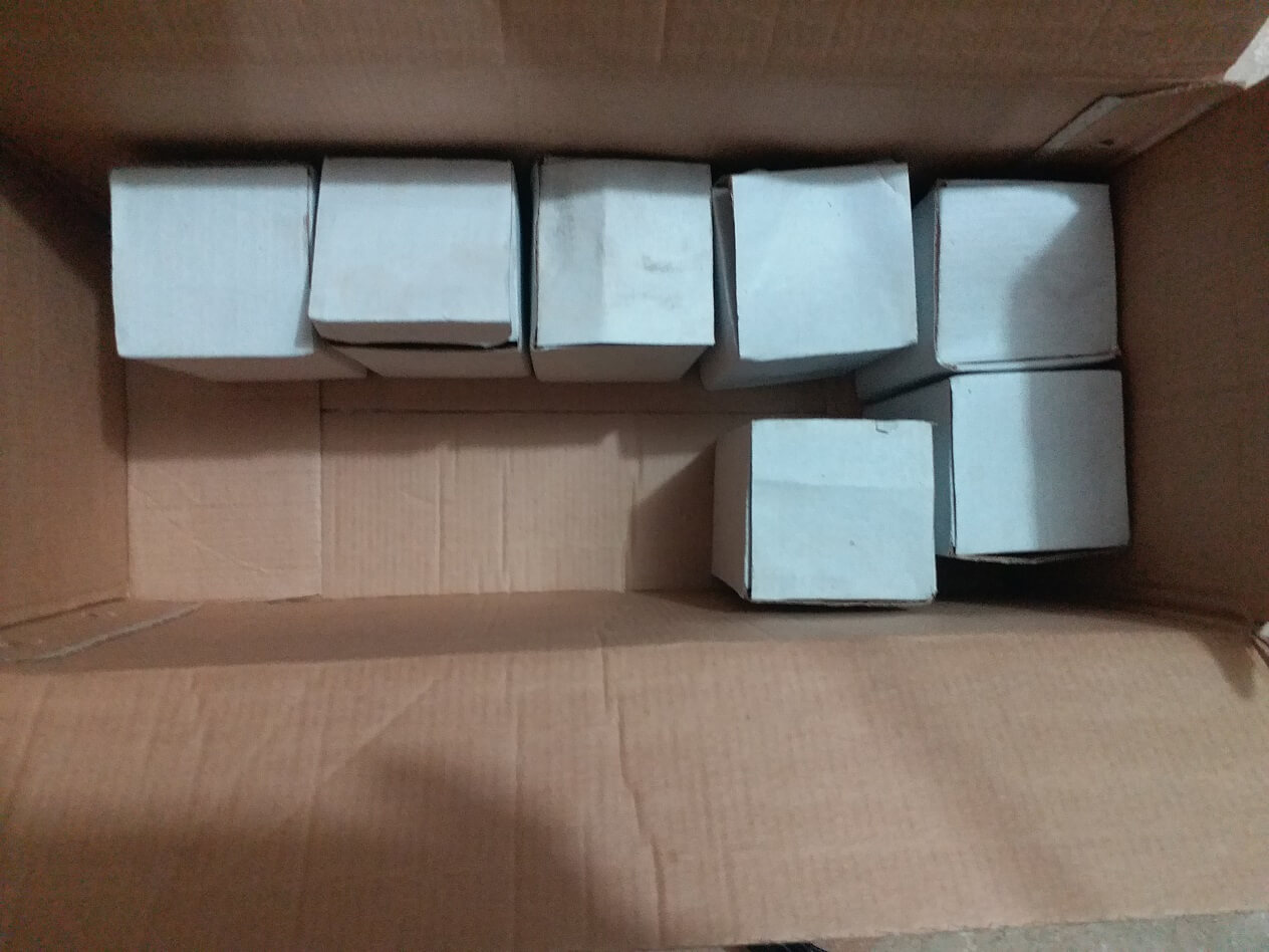 White-Flap-Box-in-Master-Carton-Packing